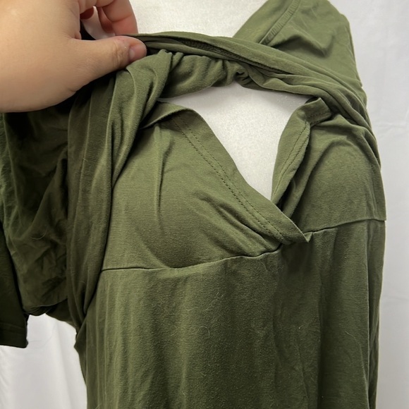 Green Nursing maternity Top | Size XL - Picture 2 of 2